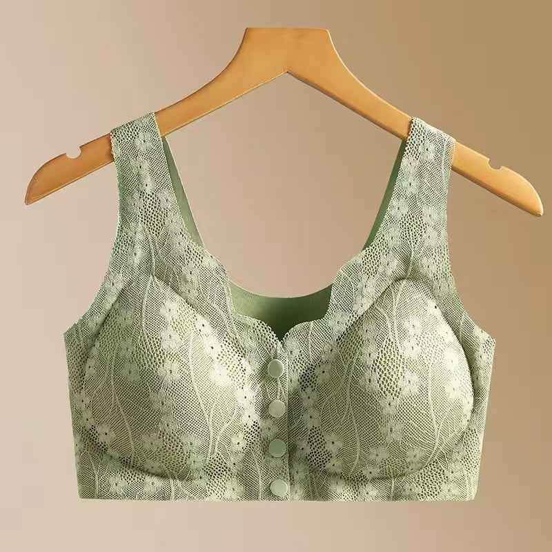 The front-opening bra has no underwire and comes with a chest pad